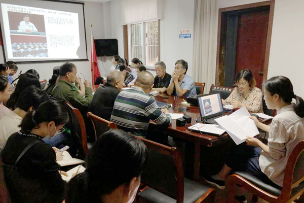 铜官区学苑社区召开学习会_副本.png