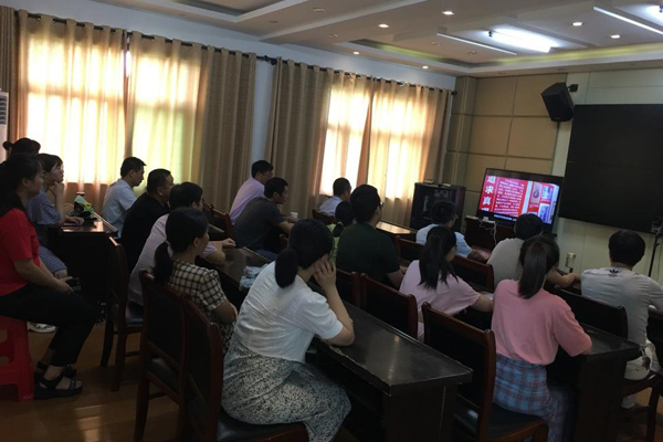 枞阳县钱桥镇：发挥电教远教优势 推动党史学习教育走深走实.jpg