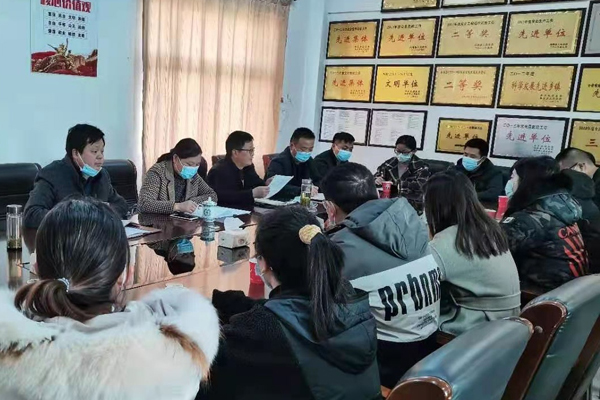 枞阳县：“四好”模式让流动党员“动”起来.jpg