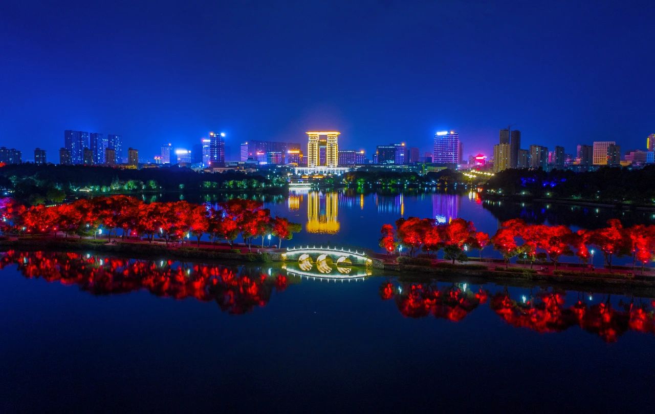 铜陵天井湖公园。.jpg